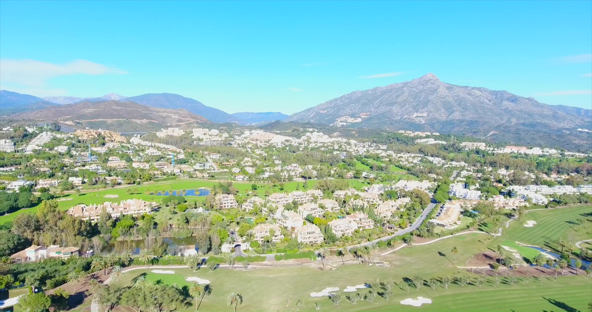 Properties right on the Golf